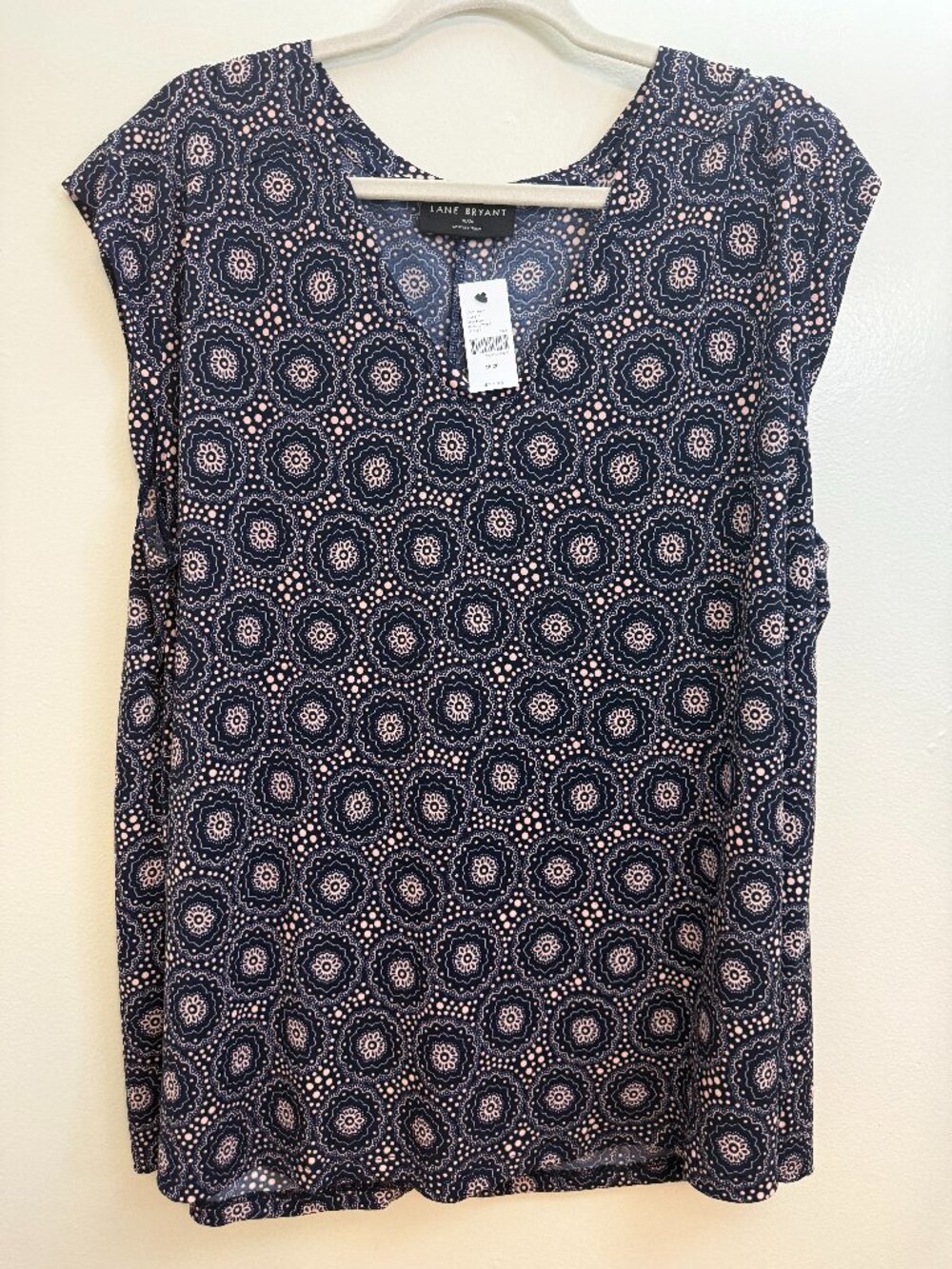 New! Lane Bryant Plus 18/20 Workwear Geometric Shell Blouse‎ Blue w/pink print